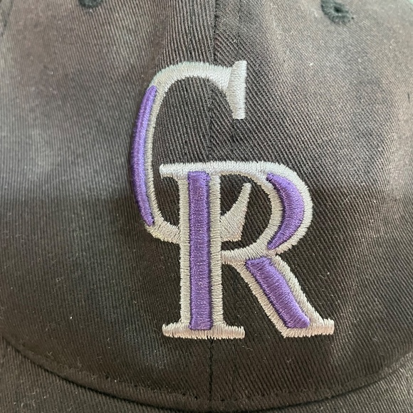 Excellent Condition Kids' Colorado Rockies Baseball Hat - Picture 3 of 8